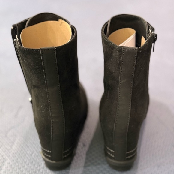 NWOB Serra Black Wedge Booties Sz 7 - Picture 3 of 7